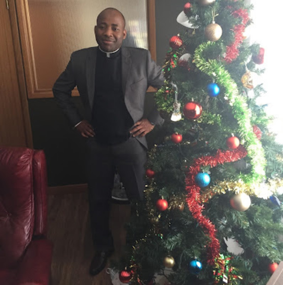 Meet your Posher, Rev. eric - Picture 1 of 1